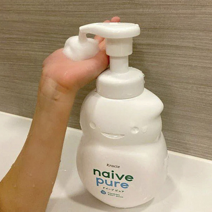 Жидкое мыло-пенка для тела для всей семьи KRACIE Naive Pure Foam Body Soap, без добавок, без аромата, помпа 550мл
