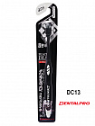 Зубная щётка Dentalpro Black-Dia Compact с платиновой коллоидной керамикой и щетиной алмазной формы с компактной головкой, жесткая щетина, корпус - черный, белый